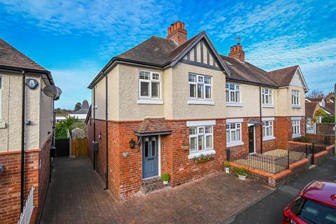 3 bedroom end of terrace house for sale, 3 Cliff Gardens, Cliff Road, Bridgnorth