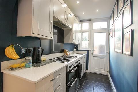 3 bedroom apartment for sale, Marguerite Drive, Leigh-on-Sea, Essex, SS9