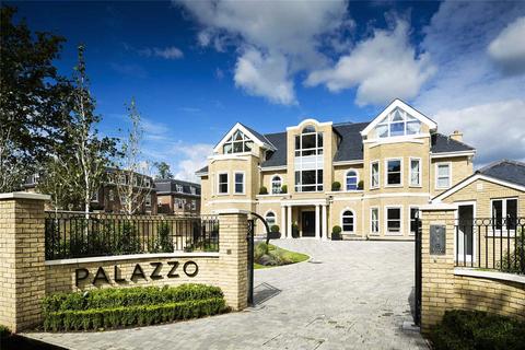 3 bedroom apartment for sale, Beech Hill, Hadley Wood, Hertfordshire, EN4