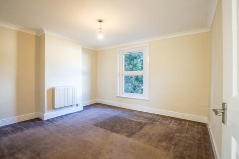 2 bedroom terraced house to rent, Victoria Road, Chichester, West Sussex, PO19