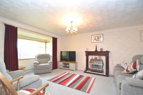 3 bedroom detached bungalow for sale, Fieldfare Road, Carisbrooke