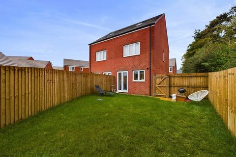 3 bedroom semi-detached house for sale, Campus Drive, Scholars Green, Northampton,  NN2 7FN