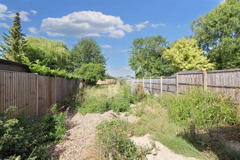 3 bedroom semi-detached house for sale, Eaton Bray Road, Northall