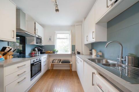 2 bedroom flat for sale, Elgin Avenue, Maida Vale W9