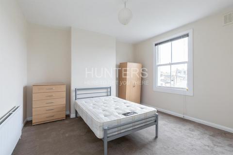 2 bedroom flat to rent, Albion Road, Stoke Newington, London, N16