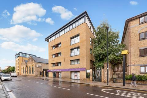 1 bedroom flat to rent, Forge Square, London, E14