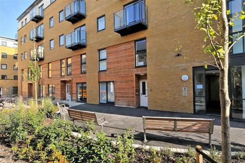 1 bedroom flat to rent, Forge Square, London, E14