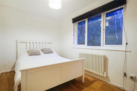 1 bedroom maisonette for sale, Milford Mews, SW16