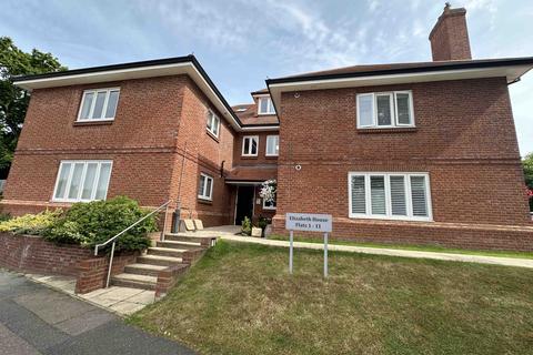 2 bedroom flat to rent, Locks Hill, Rochford SS4