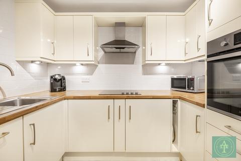 1 bedroom retirement property for sale, Woodmere Court, Southgate, London, N14