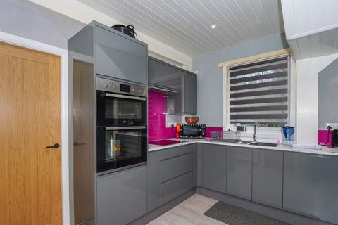 12 Linn Place, Auldgirth, Dumfries, DG2 0XH