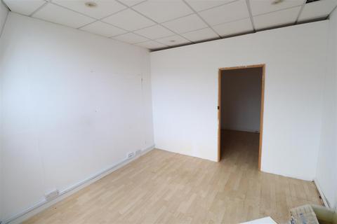 Office to rent, St Albans Lane, Golders Green