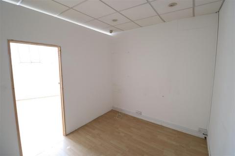 Office to rent, St Albans Lane, Golders Green