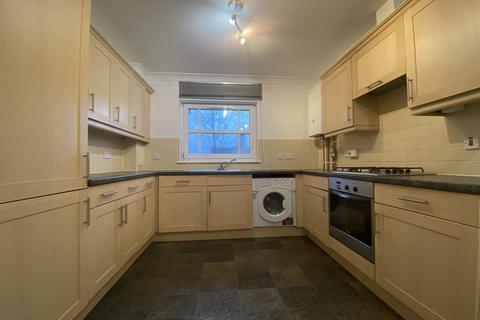 2 bedroom flat to rent, Cornhill Road, Perth