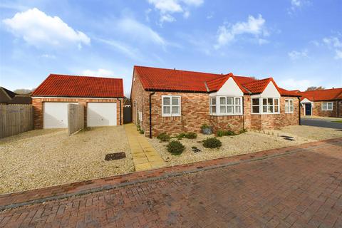 2 bedroom semi-detached bungalow to rent, West End Falls, Nafferton, Driffield YO25 4QA