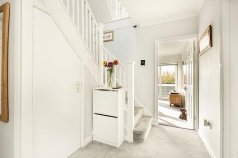25a Cliff End, Purley, CR8 1BP