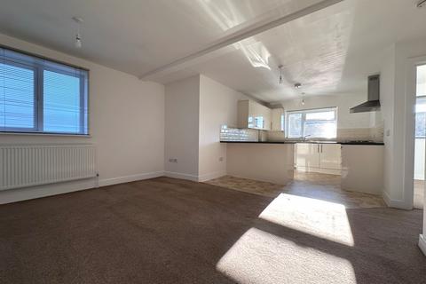 2 bedroom flat for sale, Portsmouth Road, Southampton, SO19