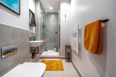 1 bedroom apartment for sale, Windsor Street, Uxbridge, Middlesex