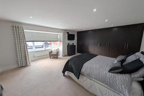 52 Beaumont Hill, Darlington, DL1 3NG