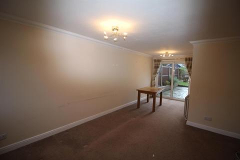 3 bedroom terraced house to rent, Bolingbroke Close, Great Leighs