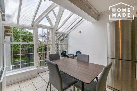 3 bedroom semi-detached house to rent, Alderbrook Road Clapham SW12 8AF