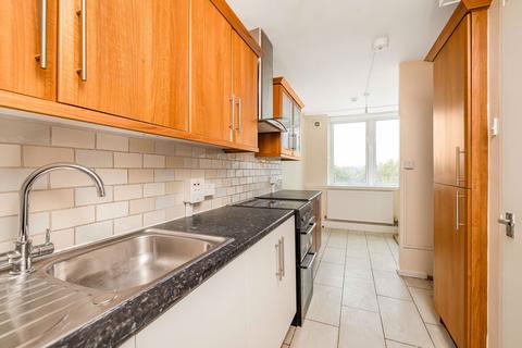 2 bedroom flat for sale, Garratt Lane, London SW18