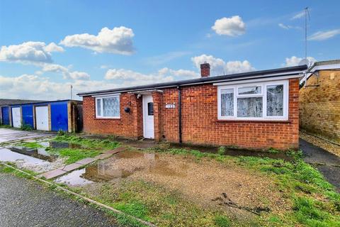 2 bedroom detached bungalow for sale, Wygate Road, Spalding