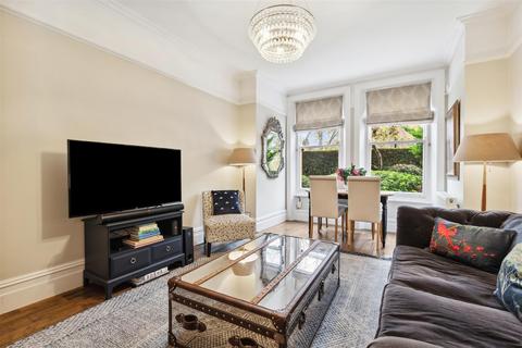 1 bedroom flat for sale, Fairlawn Court, London, W4