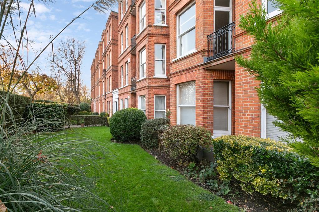 Fairlawn Court, W4   FOR SALE