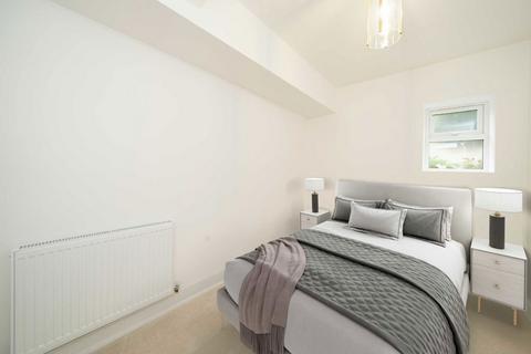 2 bedroom flat for sale, Hetley Road, London W12