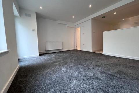 3 bedroom flat to rent, Lewes Road, Brighton, East Sussex