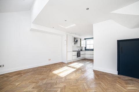 2 bedroom flat for sale, Top Floor Flat, Landor Road, London, SW9