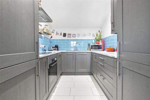 34a Foundry Gate, Waltham Cross, EN8 7HR