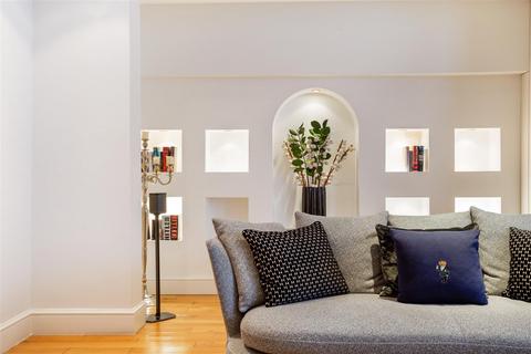 2 bedroom apartment for sale, Egerton Gardens, Knightsbridge, SW3