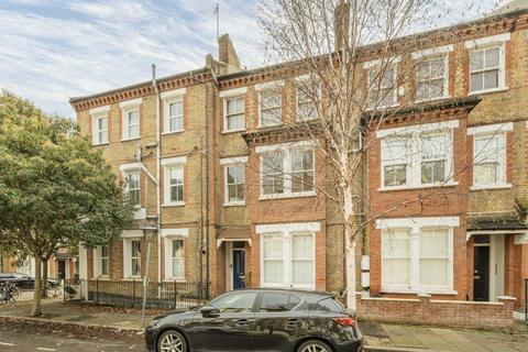 1 bedroom flat to rent, Heyford Avenue, London SW8