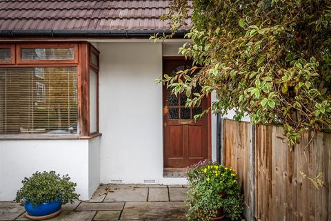 81 Oakhill Road, Sutton, SM1 3AA
