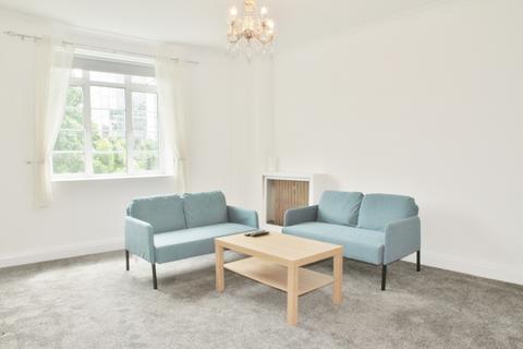 3 bedroom apartment for sale, Latymer Court, Hammersmith Road, London, W6