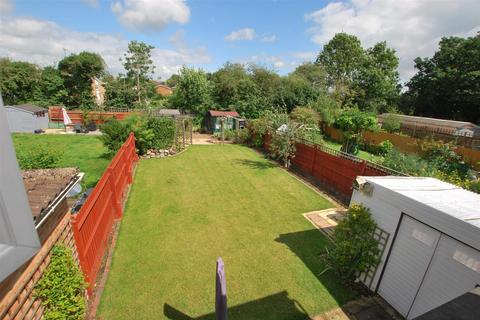 3 bedroom semi-detached house for sale, Russell Way, Leighton Buzzard, LU7 3NF