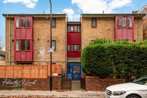 1 bedroom flat for sale, Clarissa Street, Hackney, E8