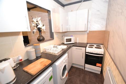 1 bedroom terraced house for sale, Priestley Hill, Bradford