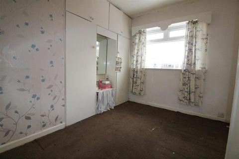 3 bedroom semi-detached house for sale, Leeds Old Road, Heckmondwike