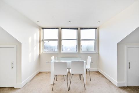 1 bedroom apartment to rent, Huddlestone Road London NW2