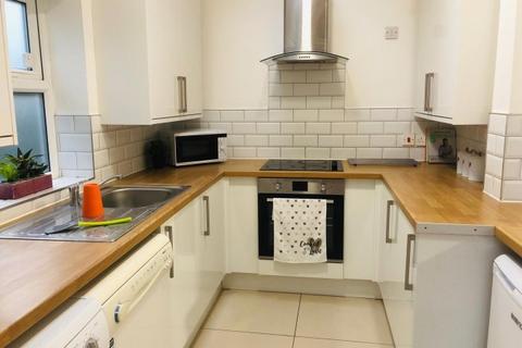 6 bedroom house share to rent, Pomona Street