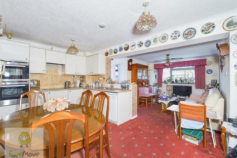 3 bedroom end of terrace house for sale, Kingsnorth Close, Hoo St. Werburgh, Rochester ME3 9JE