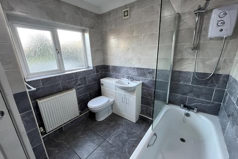 2 bedroom terraced house to rent, Robert Street, Swansea SA5