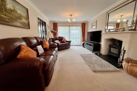 5 bedroom detached house for sale, Sheerwater Close, Burnham-on-Crouch