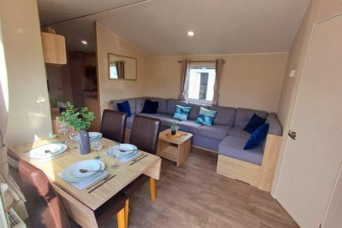 4 bedroom static caravan for sale, Broadland Sands Holiday Park