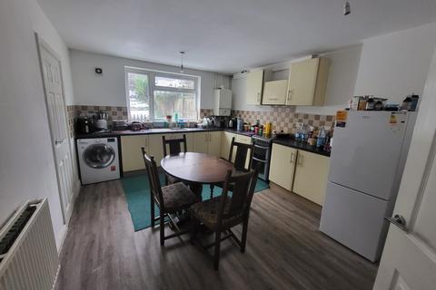 3 bedroom terraced house to rent, Watsons Green Road, Dudley DY2