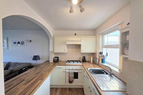 2 bedroom end of terrace house to rent, Moorsom Way, Aston Fields, Bromsgrove, Worcestershire, B60