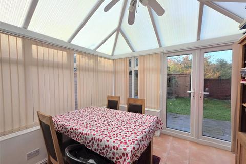 2 bedroom end of terrace house to rent, Moorsom Way, Aston Fields, Bromsgrove, Worcestershire, B60